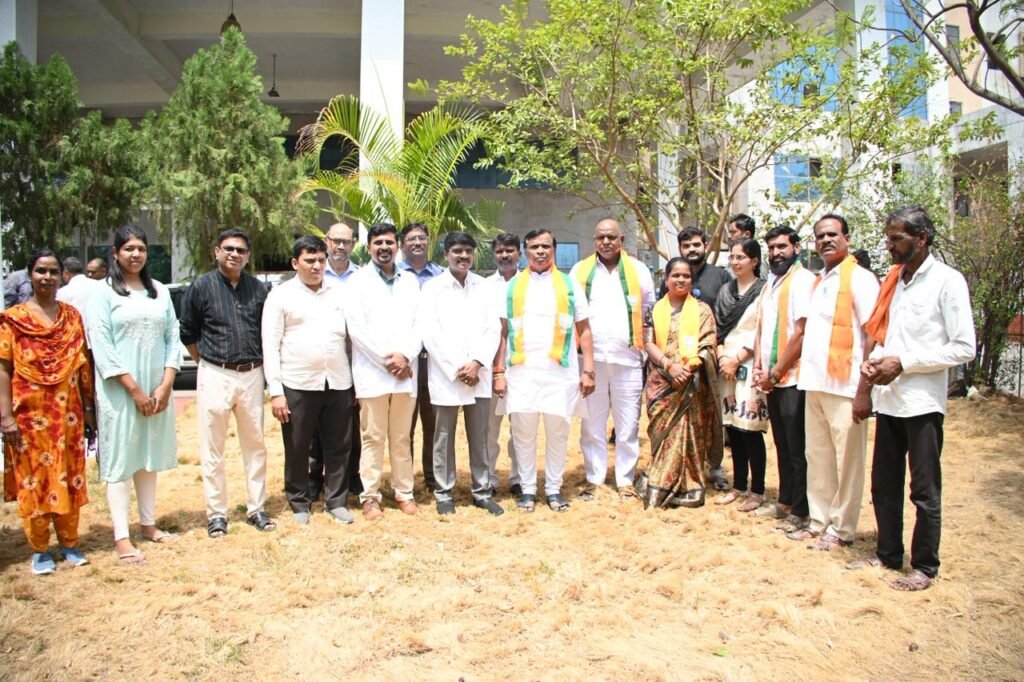 ప్రతి ఒక్కరు "అమ్మ పేరు"తో మొక్కలు నాటాలి 2 WhatsApp Image 2026 06 05 at 2.01.11 PM 1